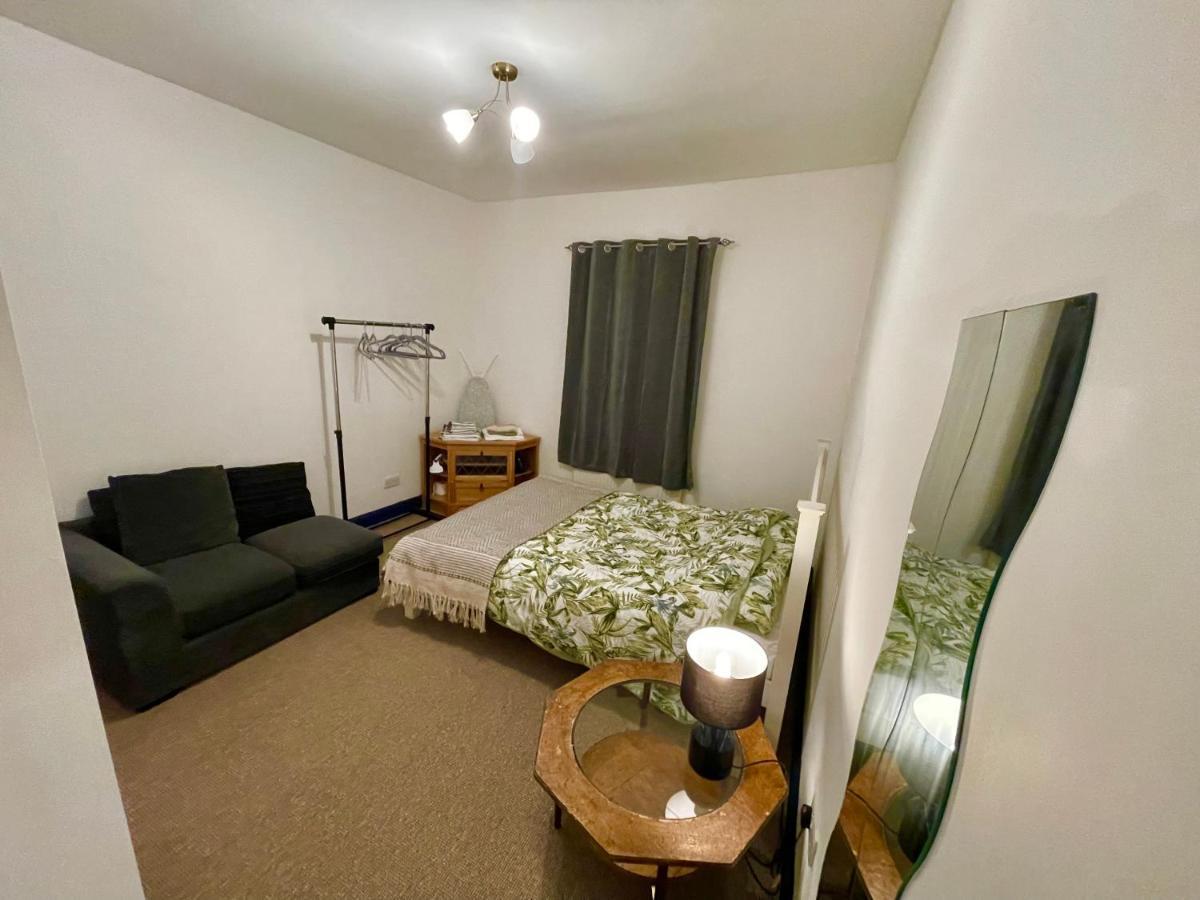 2 Bedroom Cottage Gloucester City Center Exterior photo